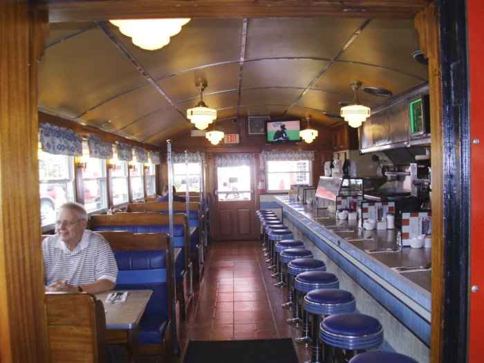 Mendon Diner - Interior

Credit: Len Arzoomanian - [The Magic World of Comet](http://www.61thriftpower.com "The Magic World of Comet")