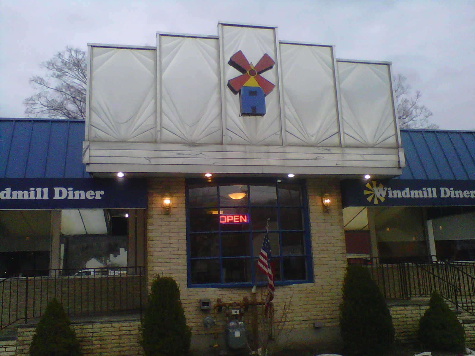 Windmill Diner - front