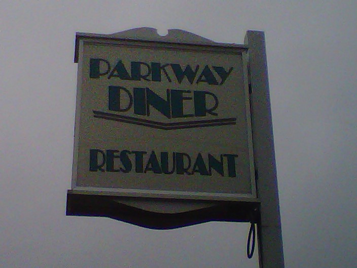 Parkway Diner - Sign