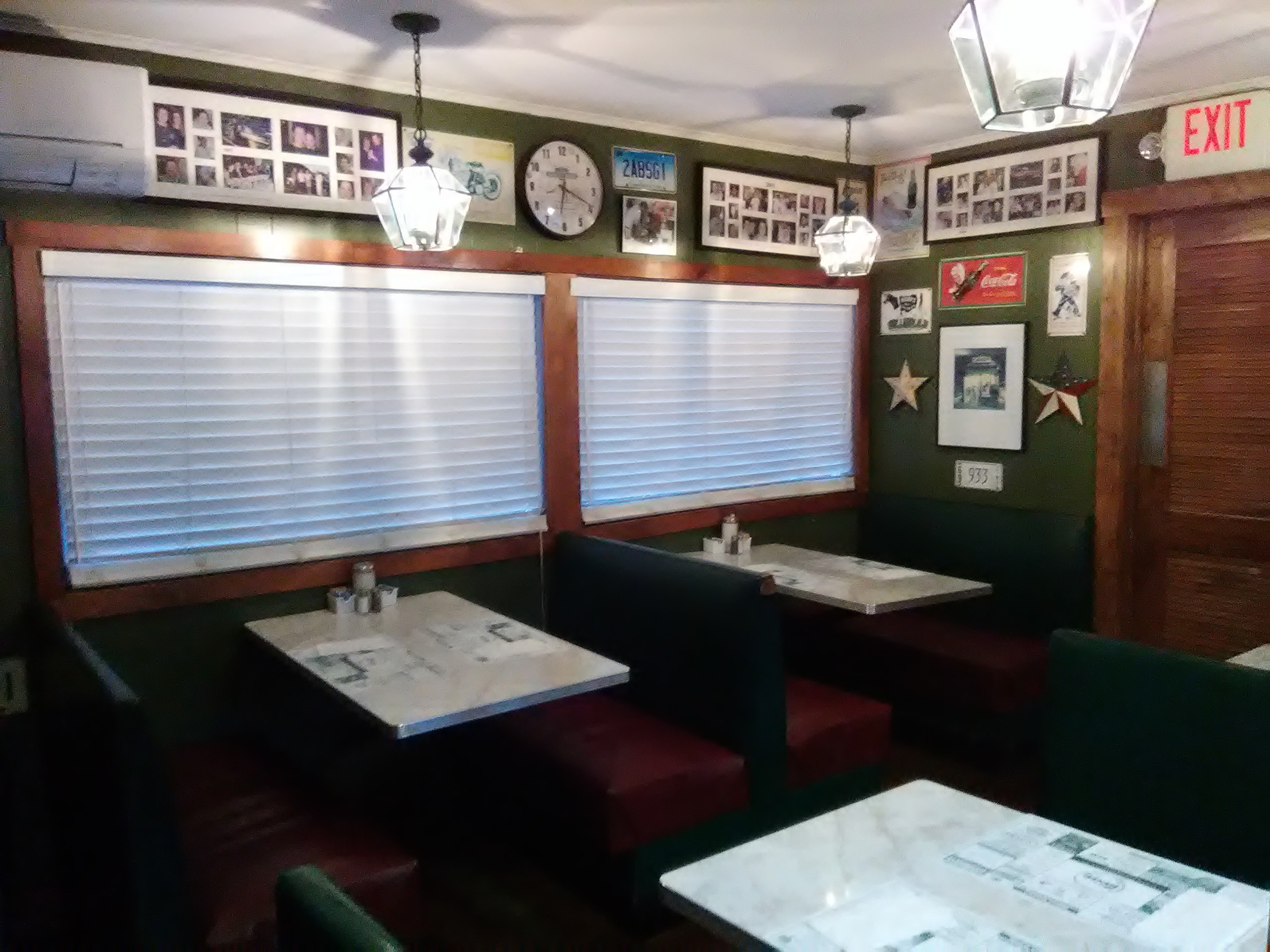 Bob's Diner - back dining room