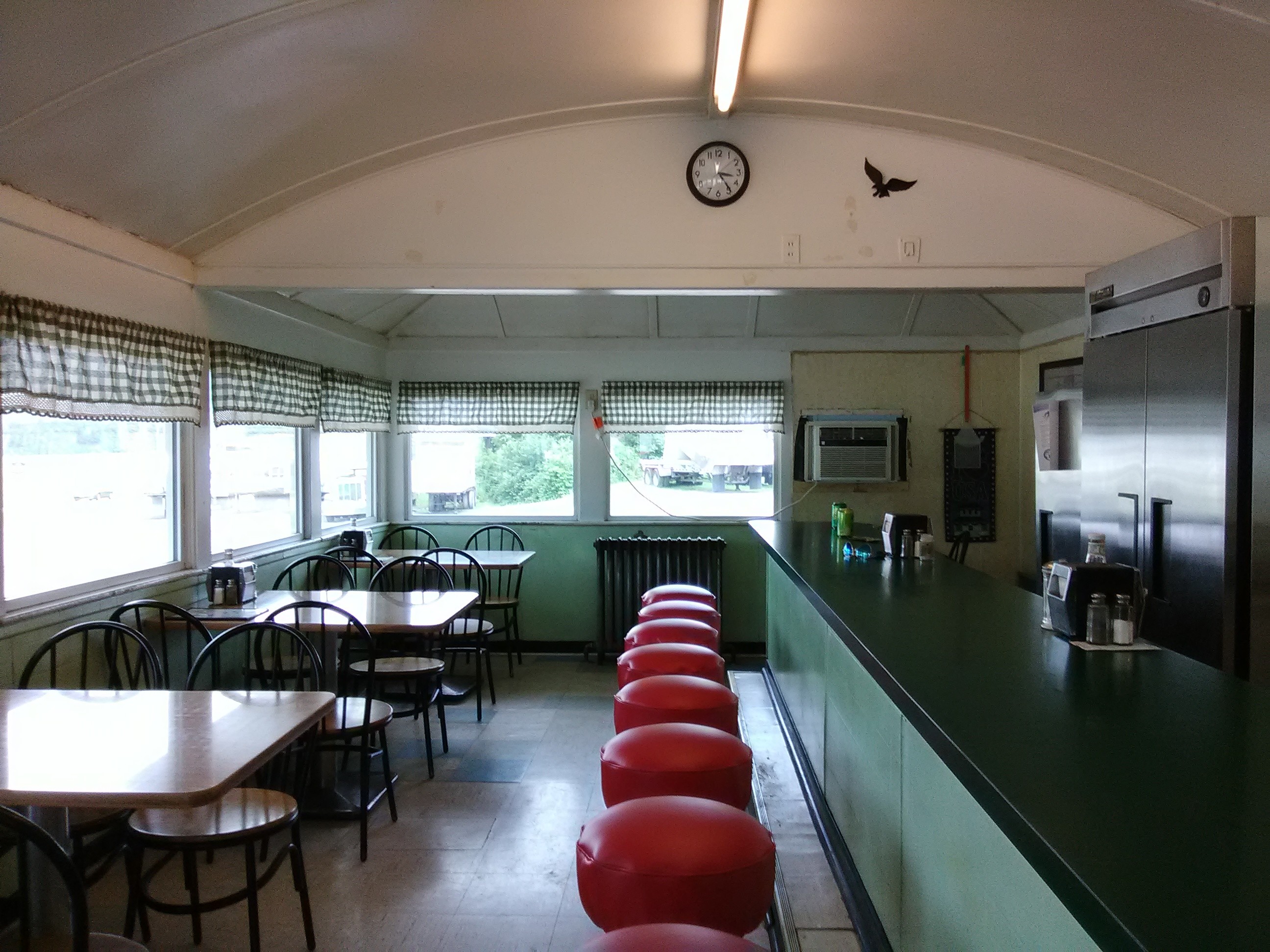 Pipher's Diner - Interior East