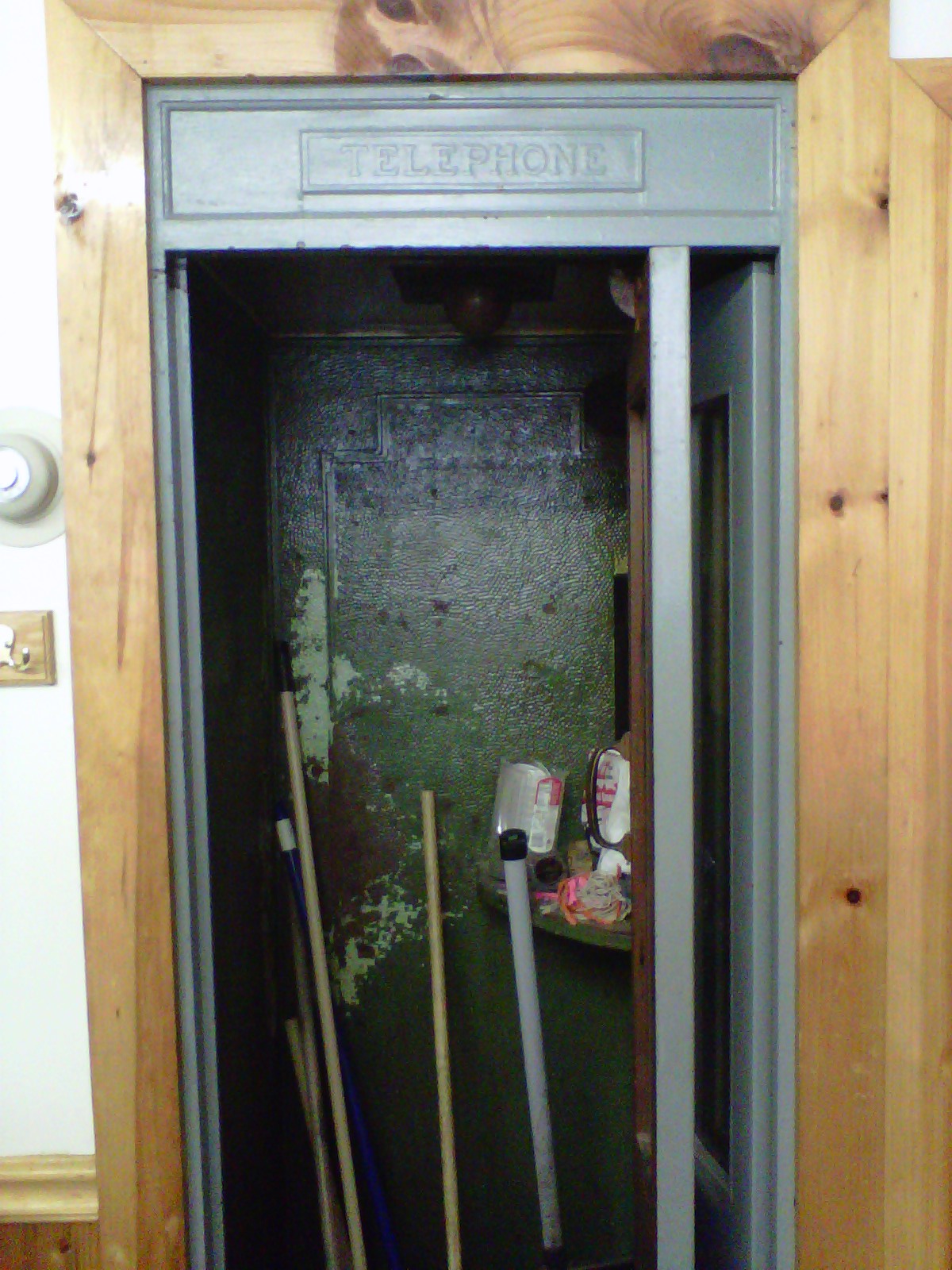 Royal Lunch - phone booth