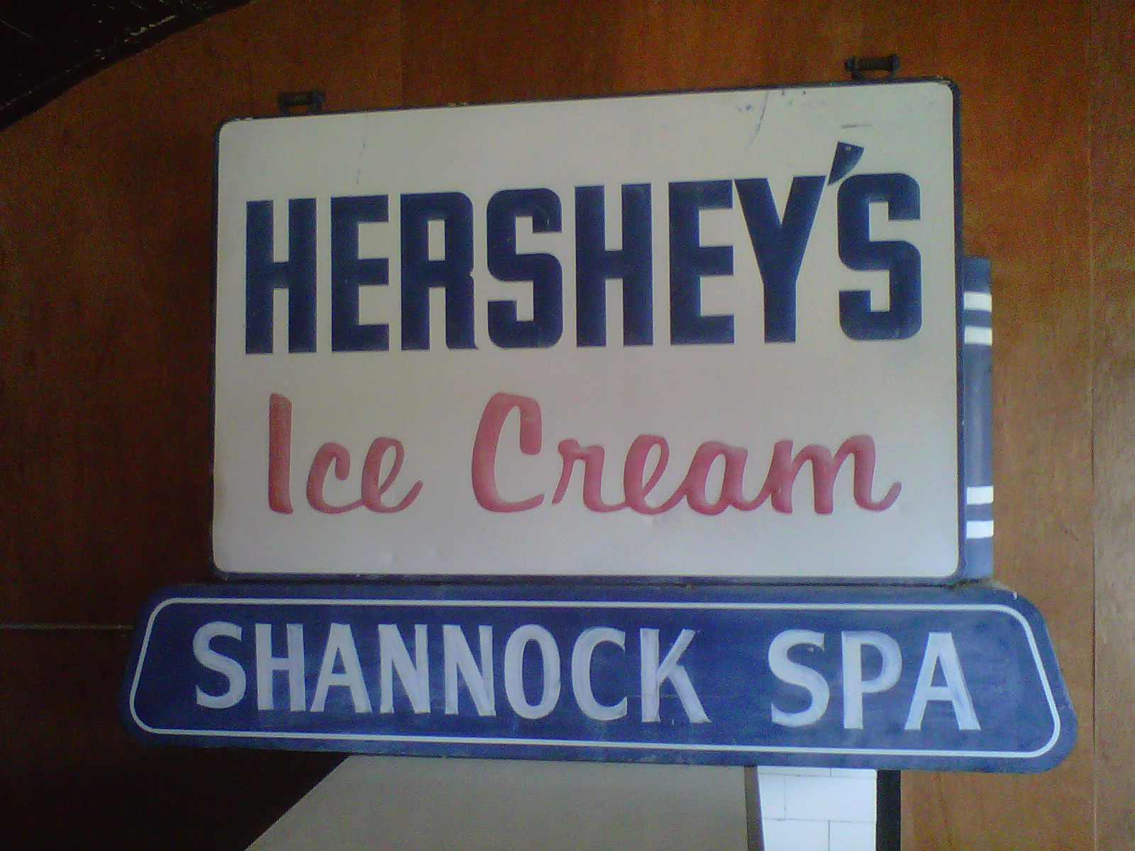 Shannock Spa - Sign